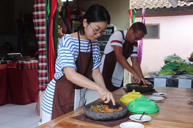Afternoon Cooking Class & Making Bali Offering with Dinner - Cooking Nine Balinese Dishes in One Afternoon