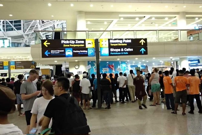 Airport transfer to seminyak/ kuta - Leaving Ngurah Rai Airport with a named pickup