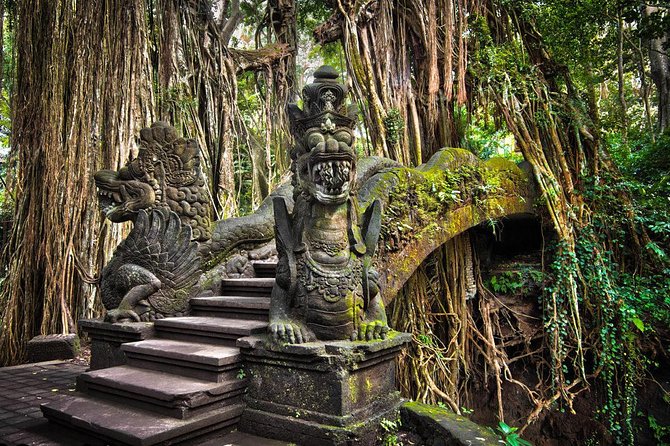 All-Inclusive Ubud Private Tour - Lunch and the swing at D Alas Warung