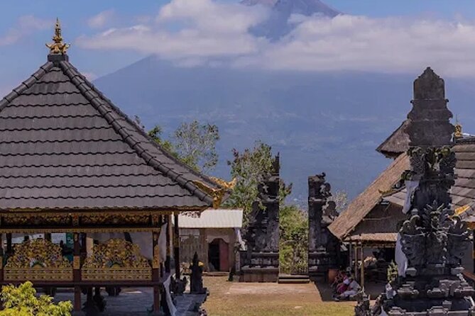 All Inclusives Bali Private Tour Temples Palaces and Nature - Coffee, cacao, and countryside at the final stop