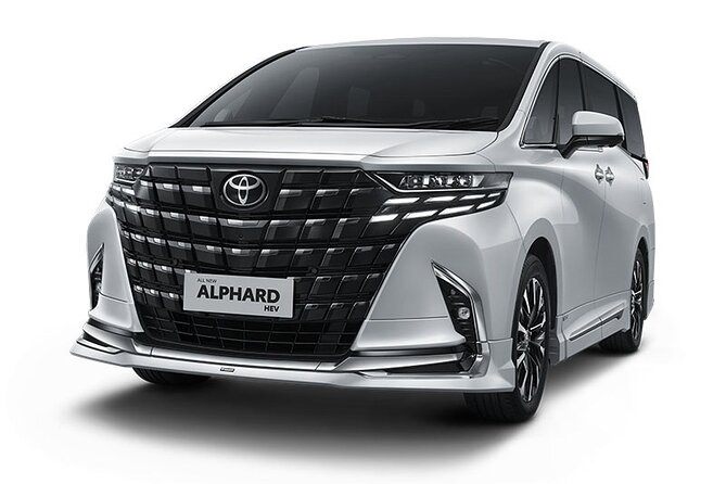 Alphard Luxury Airport Transfer Bali - Riding in a private Toyota Alphard