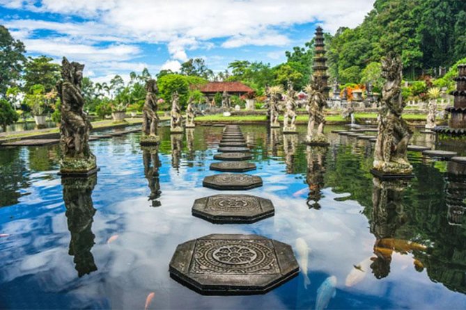 Amazing Private Tour: Lempuyang temple, Tirta gangga, Tukad cepung waterfall - Lempuyang Temple and the famous gates