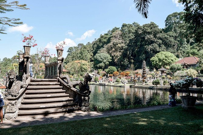 Amazing Private Tour: Lempuyang temple, Tirta gangga, Tukad cepung waterfall - Timing, pickup, and the shape of the day