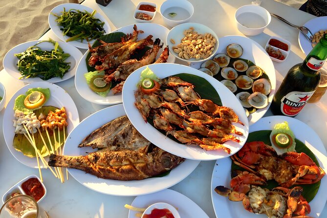Amazing Tanah Lot and Uluwatu Temple Tour - The kecak and fire dance