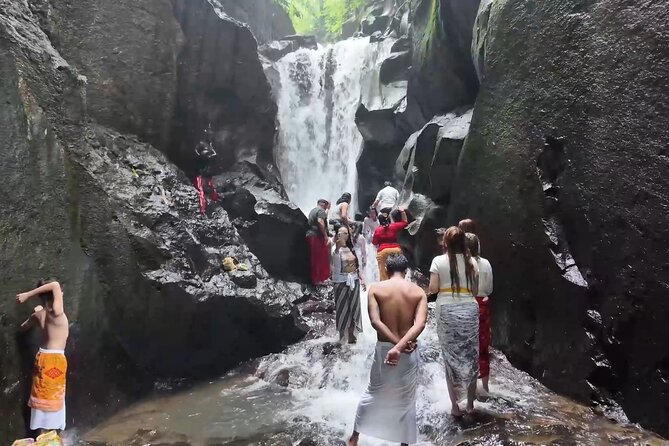 Atman Bali Journey water blessing - What Wayan Wawan adds to the day