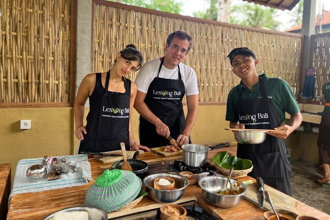 Authentic Balinese Cooking Class in Ubud - Key details that shape the day