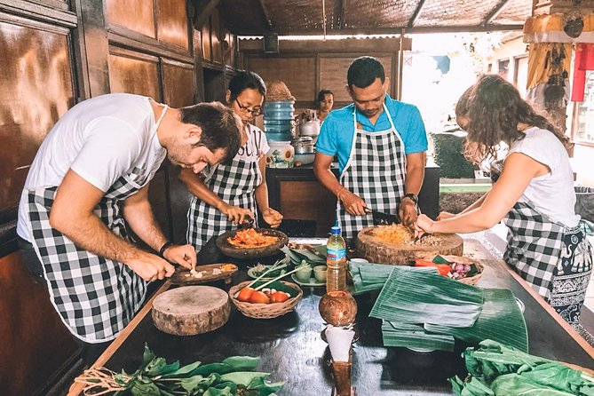 Authentic Balinese Cooking Classes - Who should book this class?