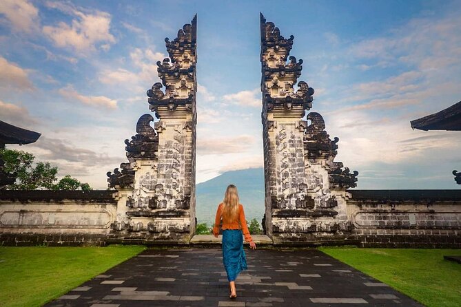 Bali 3 Days Private Tour-Bali Highlight - Day 3: mountain water, Jatiluwih, and sunset at Tanah Lot