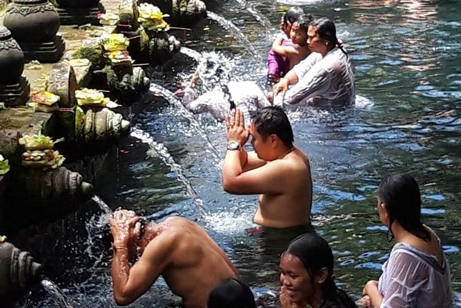 Bali Airport: One-Way Private Transfer To/From Hotel - The best drivers add a local welcome