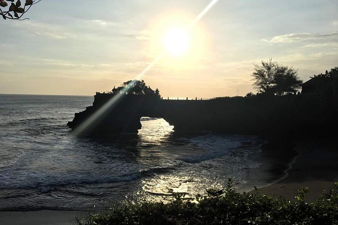 Bali Ancient Temples Tour - Guides, driving, and the private vehicle