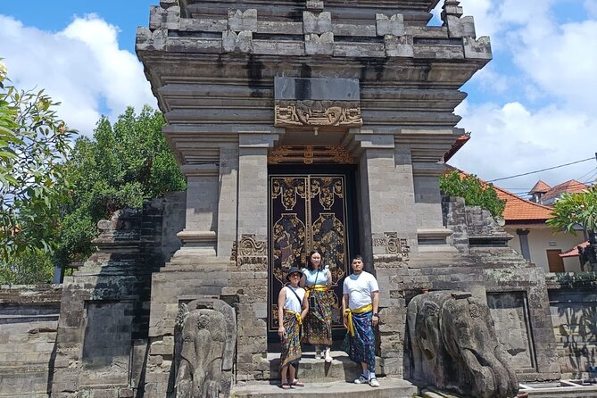 Bali Benoa Shore Excursion for Cruise's Passenger - All Inclusive - Finding your driver at Benoa Harbour