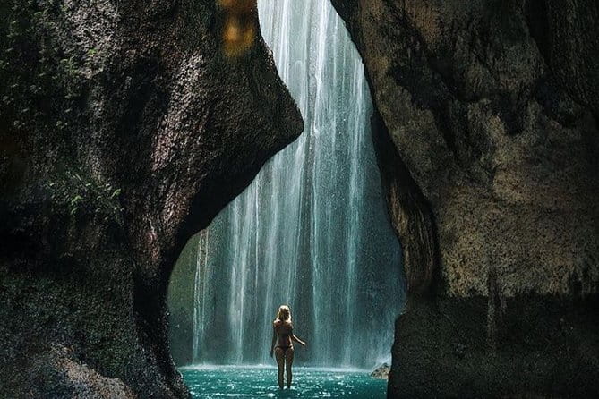 Bali: Best Eastern Waterfalls with Private Bali Tours - Kanto Lampo for rock ledges and photos
