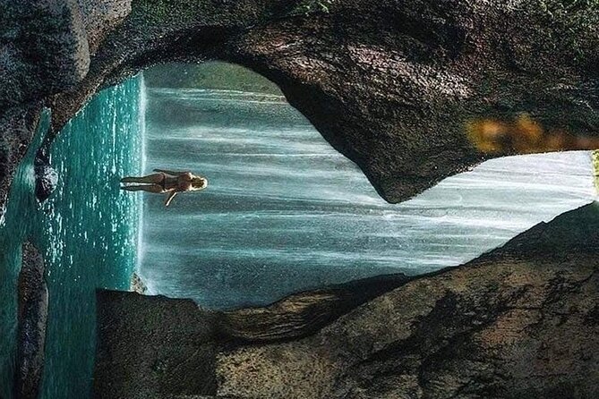 Bali best waterfall - The human side of the experience