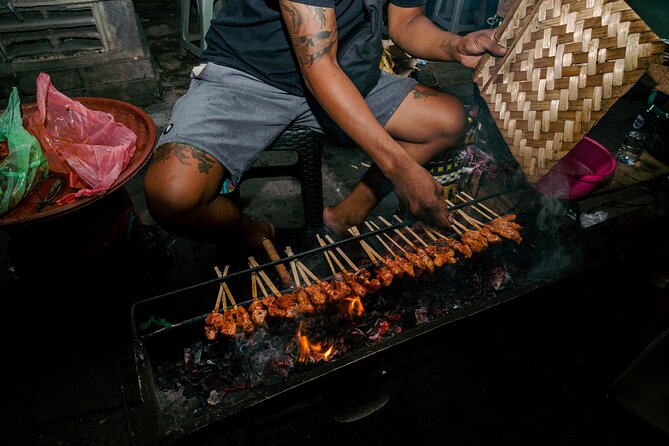 Bali Bites Food Tour with 15+ Tastings - Badung Market: a lively finish with fruit and sweets