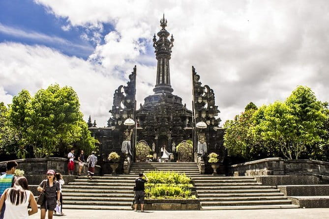 Bali Car-Charter: Half Day Denpasar City Tour - Bajra Sandhi Monument and the open field at Renon