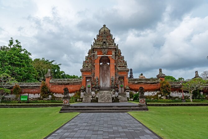 Bali Charm: Full-Day Bedugul and Tanah Lot Tour (UNESCO) - All Inclusive Tickets - Taman Ayun: royal courtyards and temple design