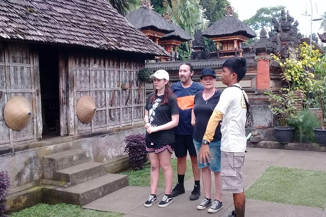 Bali Countryside Cycling Adventure - Lunch, fresh drinks, and the final stop