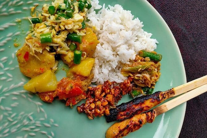 Bali Countryside Eco Cycling Tour include Lunch - Batu Sepih and a hands-on Balinese lunch