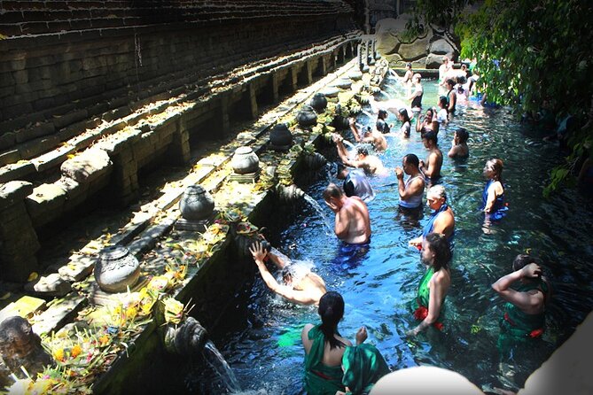 Bali Day Trip: Ubud Temples & Hidden Waterfalls - Tirta Empul Temple and the sacred water pools