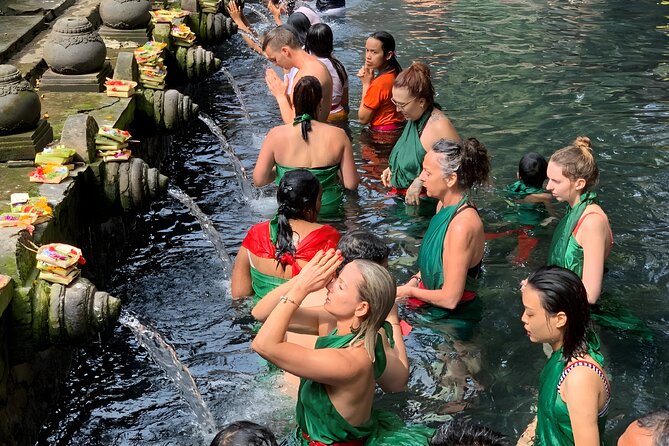 Bali Full-Day Car Charter: Ubud and Kintamani Volcano Tour - The art market is your shopping window