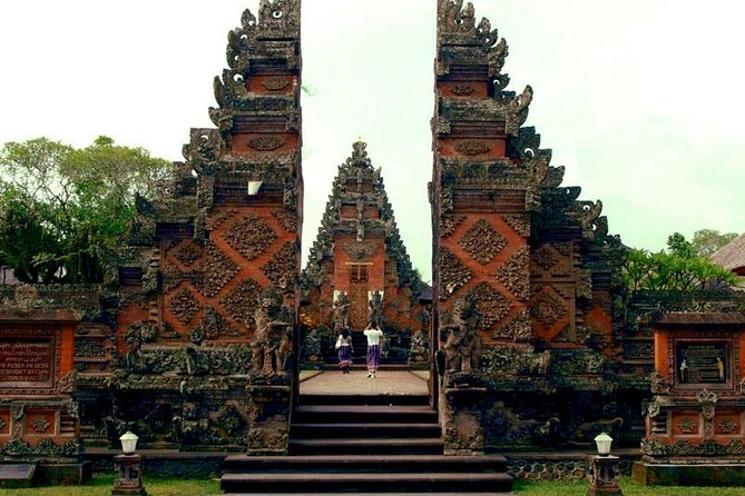 Bali Full Day Tour – Ubud and Batur Volcano - Tegenungan Waterfall adds a splash of nature