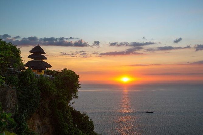 Bali Halfday Tour Uluwatu - Uluwatu Temple above the Indian Ocean