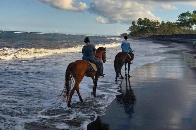 Bali Horse Riding Trot & Canter Saba Beach with Local Temple - A possible local temple stop