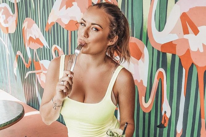 Bali Instagram Foodie Experience (Private Tour) - Dinner and cocktails at Neon Palms