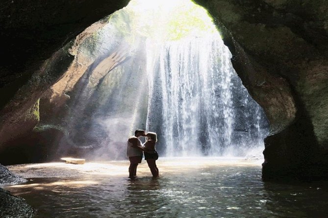 Bali Instagram Tour and Sunrise at gate of heaven - Breakfast comes after the first temple