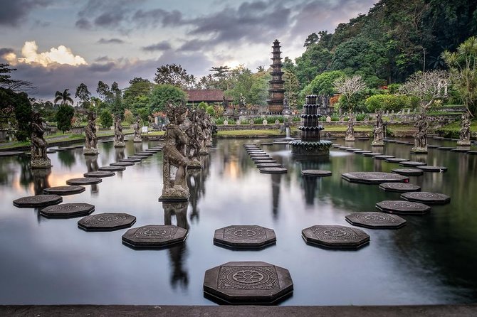 Bali Instagram Tour : Heaven Gate Tour - Tirta Gangga - Tukad Cepung Waterfalls - Lempuyang Temple and the Gates of Heaven