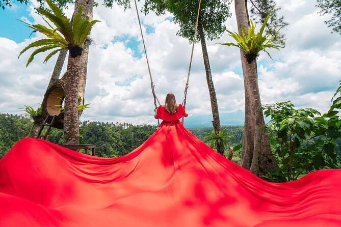 ️ Bali Instagram Tour: The Most Famous Spots (Private & All-Inclusive) - Tukad Cepung Waterfall is the day’s workout
