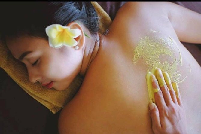 Bali Luxury Spa Massage and flower Bath 2 hour Treatmen - A flower bath, with one important condition