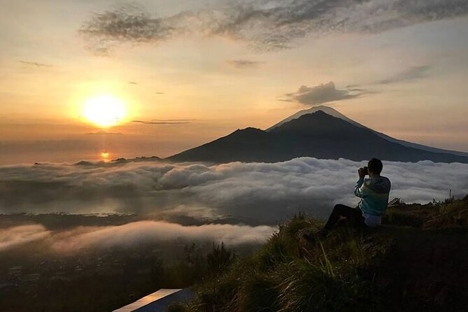 Bali Mount Batur Sunrise Hike and Natural Hot Spring - Sunrise at the crater around 6:15 AM