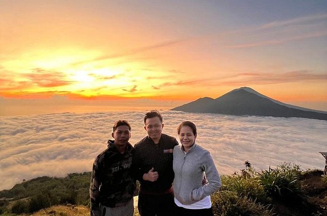 Bali: Mount Batur Trekking for Best Sunrise Adventure - Breakfast with Lake Batur below