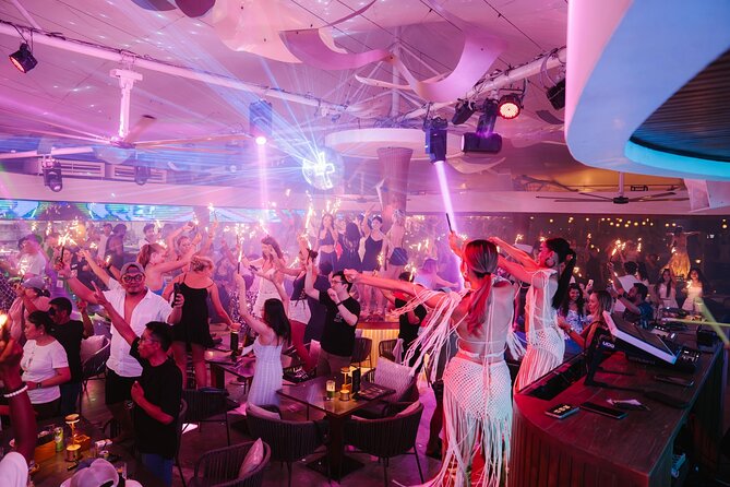Bali Nightlife Tour: Seminyak & Canggu Bars, Clubs with Transport - Why the host and group size matter