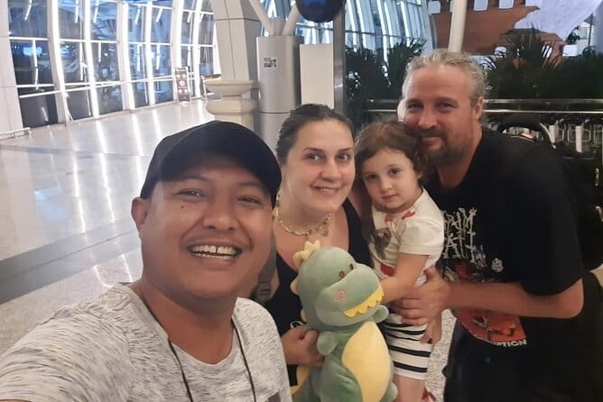 Bali Private Airport Pickup – Exclusive Arrival Transfer - The private car ride toward Seminyak