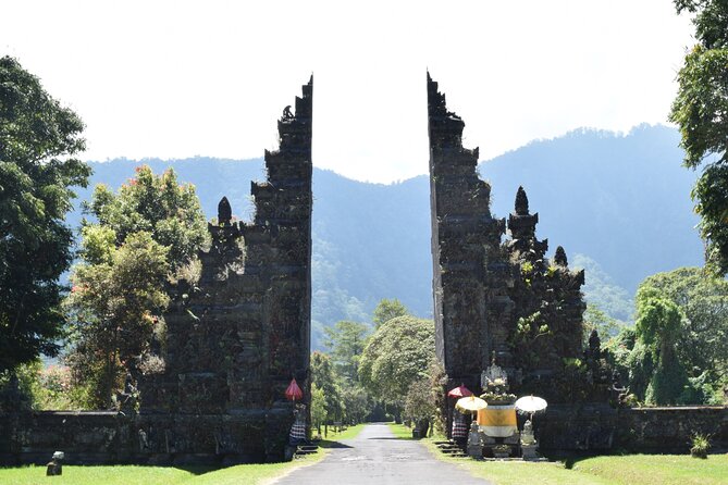 Bali Private Car Charter with English Speaking Driver - South Bali: Uluwatu Temple and the Kecak Fire Dance