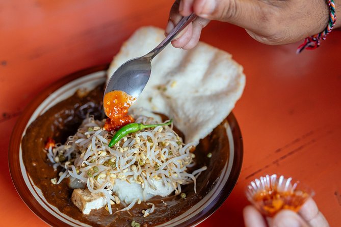 Bali Private Food Walking Tour With Locals: The 10 Tastings - Expect Walking, Street Stalls, and a Full Stomach