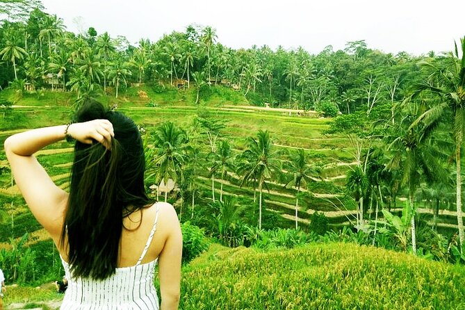 Bali Private inclusive tour: Best of Ubud in a Day - Ubud Market offers shopping, atmosphere, and a practical warning