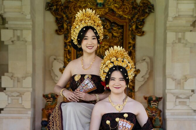 Bali Professional Photoshoot in Traditional Dress Outfit - Getting ready in Balinese costume