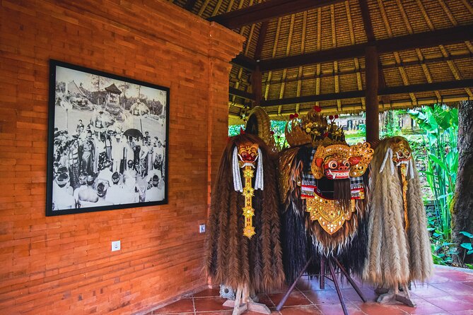 Bali Pura Taman Ayun Temple, Monkey Forest & Tanah Lot Excursion - Tanah Lot, the payoff beside the sea
