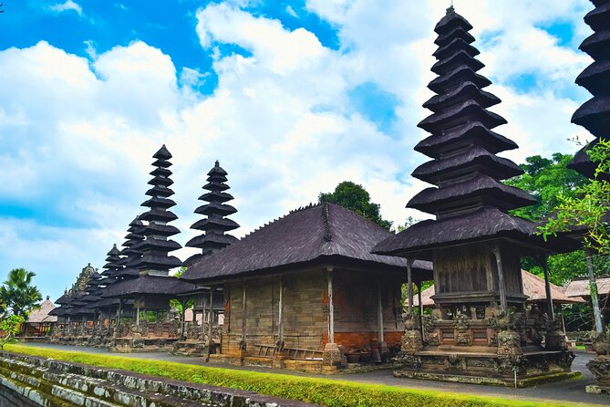 Bali Pura Taman Ayun Temple, Monkey Forest & Tanah Lot Excursion - Guides, vehicles, and the pace of the day
