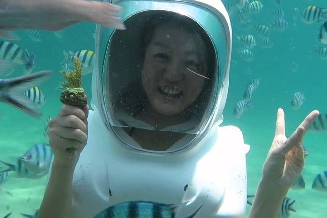 Bali Sea Walker - Putting on the helmet and going below