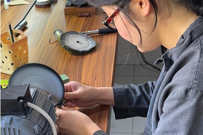 Bali: Silver Jewelry Making Class in Seminyak and Legian - Turning Indonesian silver into a personal souvenir