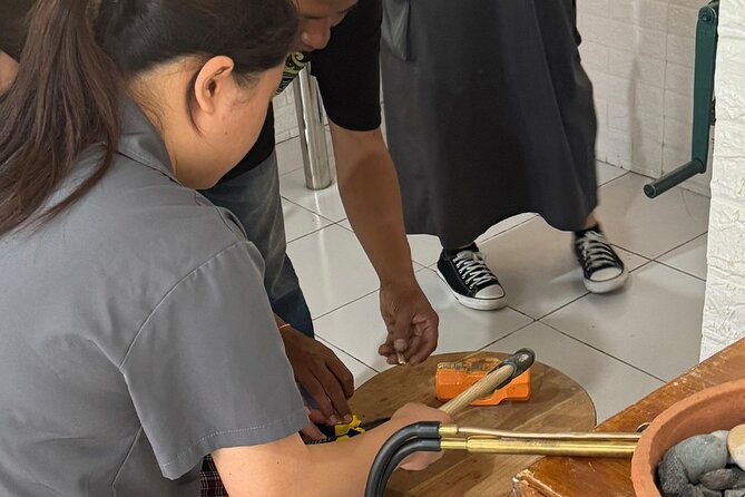 Bali: Silver Jewelry Making Class in Seminyak and Legian - Arriving at Family Silver Class Legian