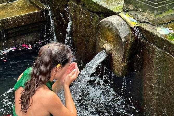 Bali Spiritual Shamanic-Palm Reading, Temple Healing Tour - A spiritual day built around Tirta Empul