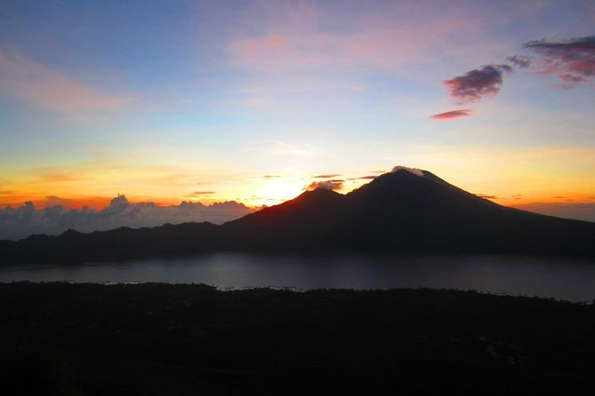 Bali Sunrise Trekking and Natural Hot spring Tour - Climbing Mount Batur in the dark