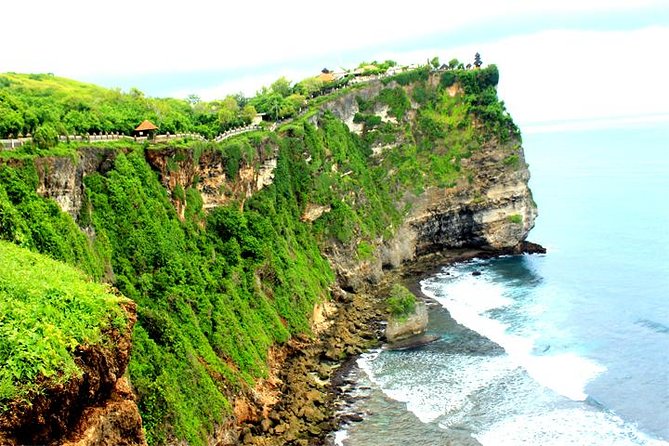 Bali Sunset: Uluwatu Temple, Kecak Dance and Jimbaran - The two hours at Uluwatu Temple