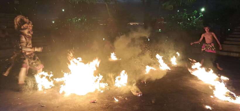 Bali: Tanah Lot Temple Sunset Kecak & Fire Dance Show Ticket - Should you book the Tanah Lot Kecak Dance?