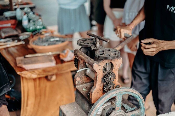 Bali Traditional Silver Class - Making Simple Jewelry Experience - Finding design ideas at the store